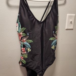 Beautiful Gray Swim Wear.New been Worn.